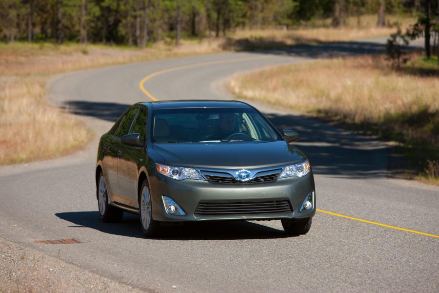  Toyota Camry Hybrid 2012 года  (фото 42 из 71)